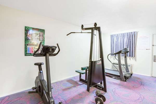 Fitness/ Exercise Room - Travelodge Parkersburg