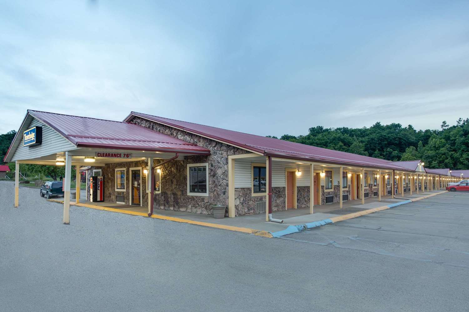 Travelodge Parkersburg Wv See S Exterior View Travelodge Parkersburg