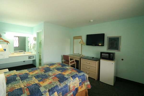  - Travelodge Parkersburg