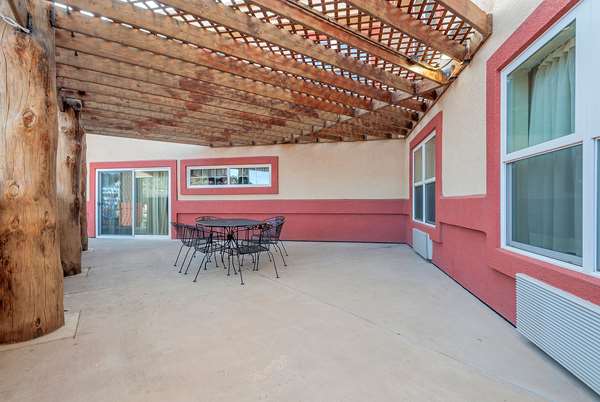  - Days Inn Manitou Springs