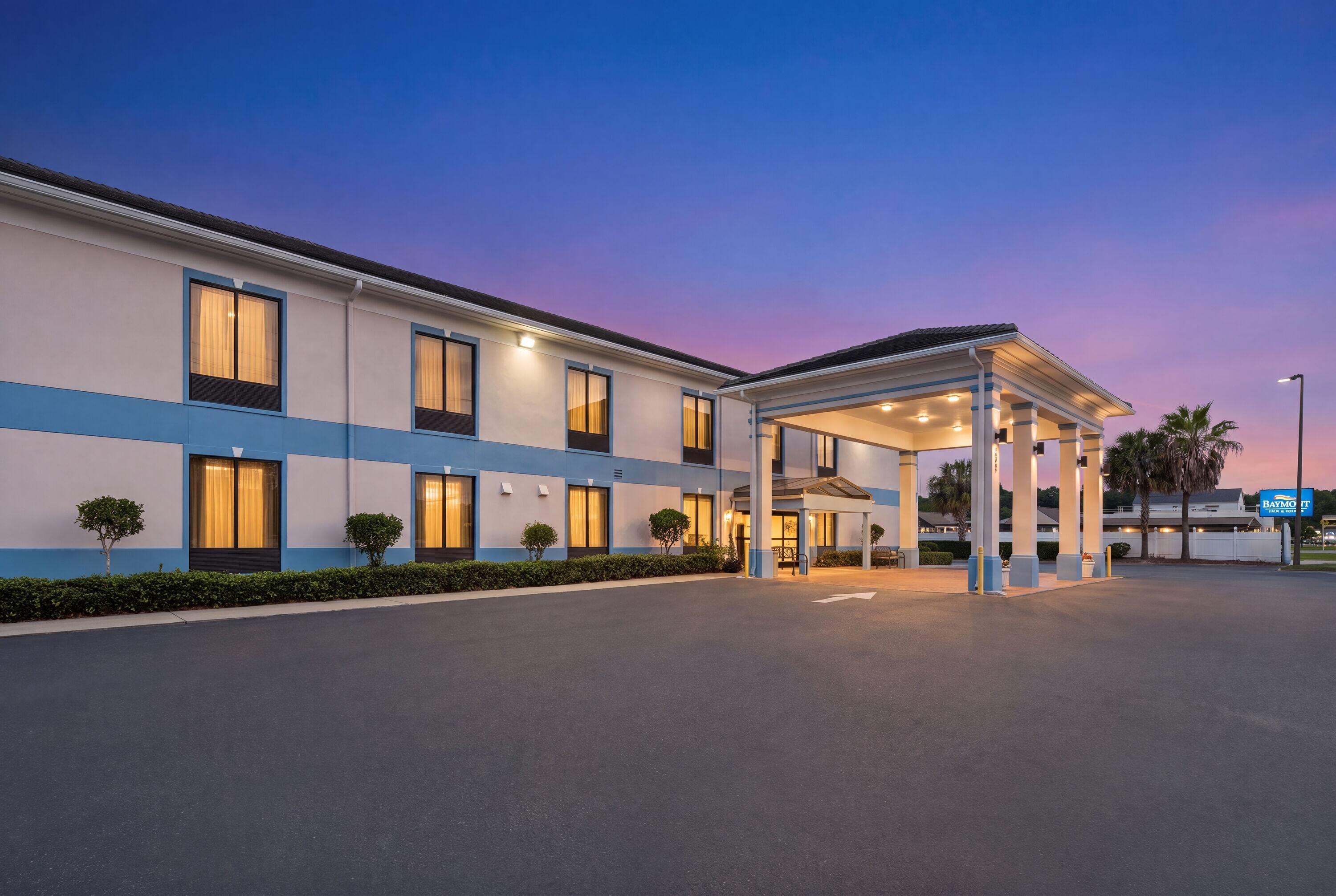 Exterior | Baymont by Wyndham Savannah/Garden City