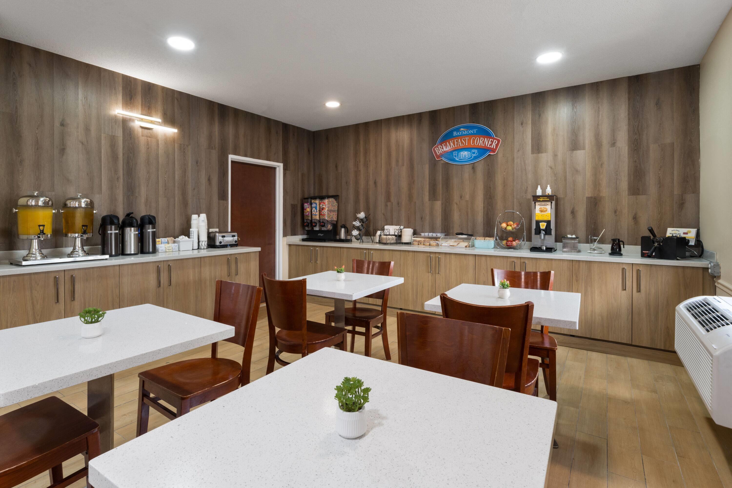 Property amenity | Baymont by Wyndham Savannah/Garden City