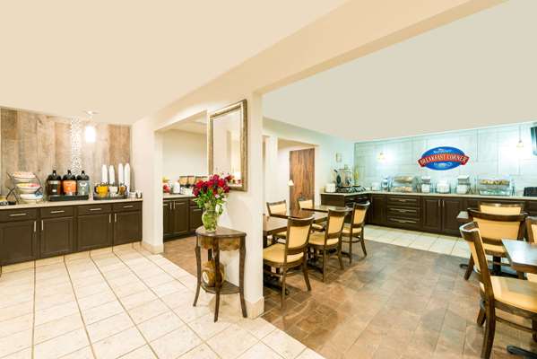  - Baymont Inn & Suites East Louisville - I-64, Exit 15