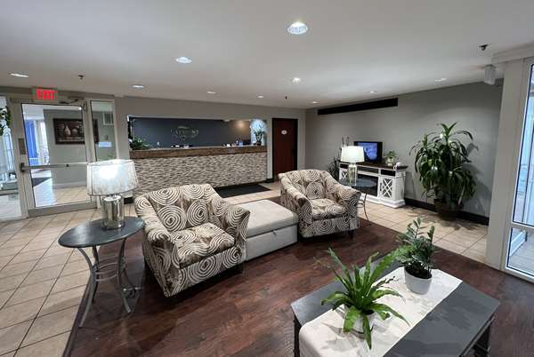  - Baymont Inn & Suites Peoria - I-74, Exit 89