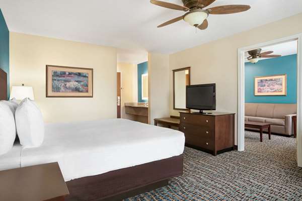 Suite - Baymont Inn & Suites East Evansville