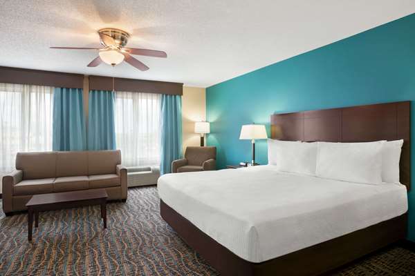 Suite - Baymont Inn & Suites East Evansville