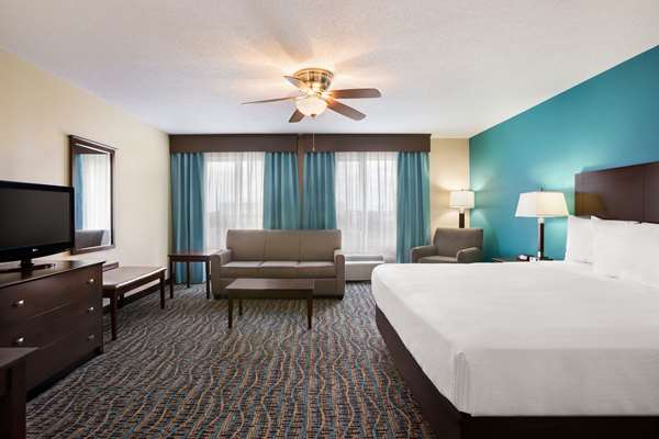 Suite - Baymont Inn & Suites East Evansville