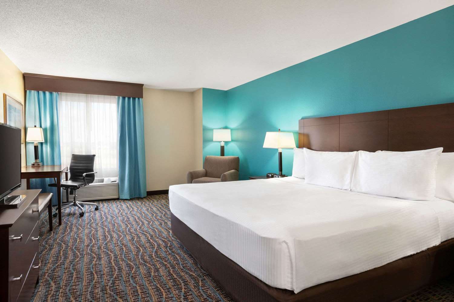 Baymont Inn & Suites East Evansville, IN See Discounts