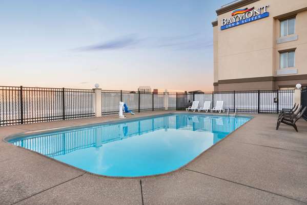 Pool - Baymont Inn & Suites East Evansville