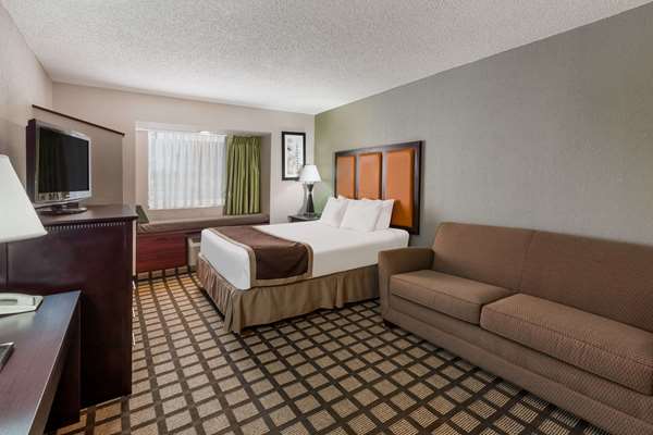  - Baymont Inn & Suites Gaylord - I-75, Exit 282