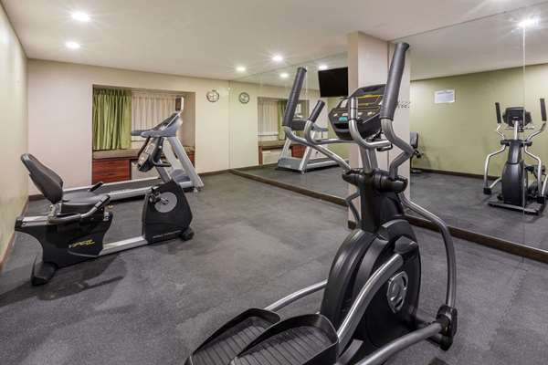 Fitness/ Exercise Room - Baymont Inn & Suites Gaylord - I-75, Exit 282