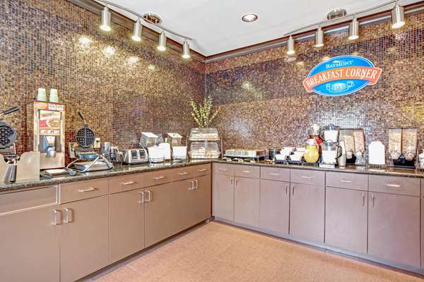  - Baymont Inn & Suites Dallas - I-35, Exit 436A