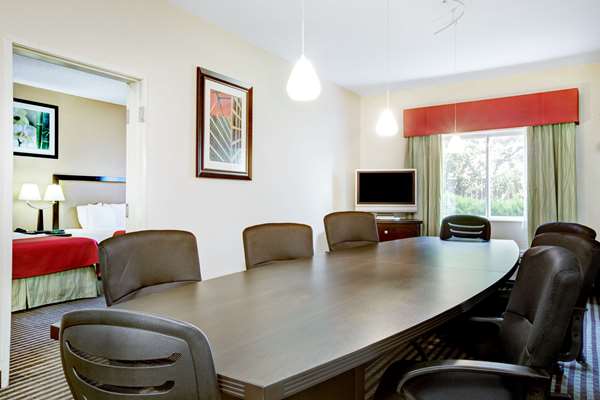  - Baymont Inn & Suites Dallas - I-35, Exit 436A