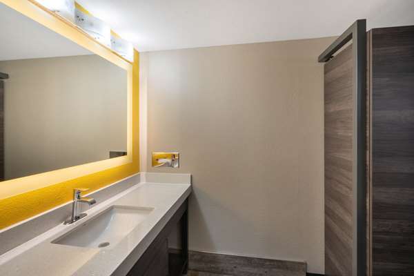  - Baymont Inn & Suites Murfreesboro - I-24, Exit 78B