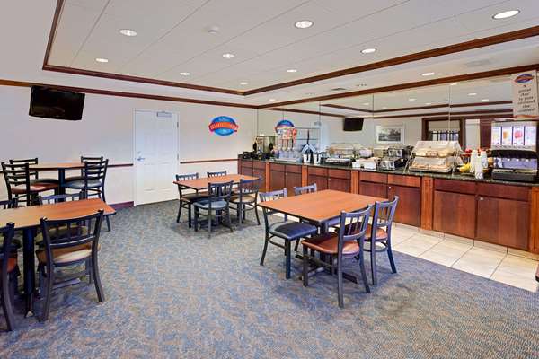  - Baymont Inn & Suites Byron Center