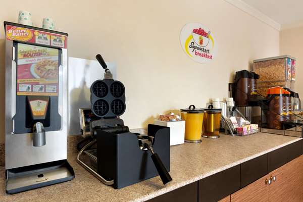 Restaurant - Super 8 Motel Northeast Lake Charles - I-10, Exit 33