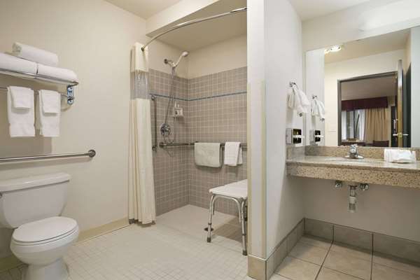  - Baymont Inn & Suites Kirkland