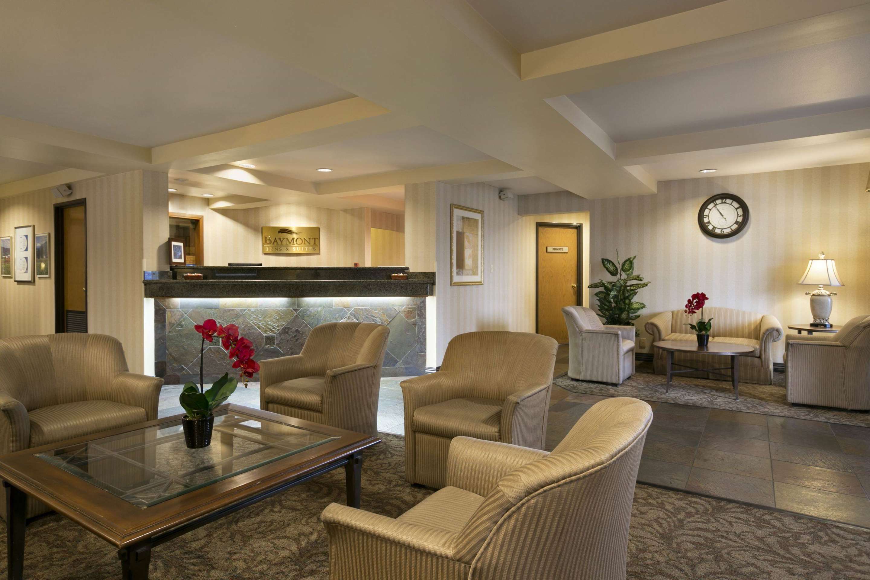 Lobby | Baymont by Wyndham Seattle/Kirkland WA