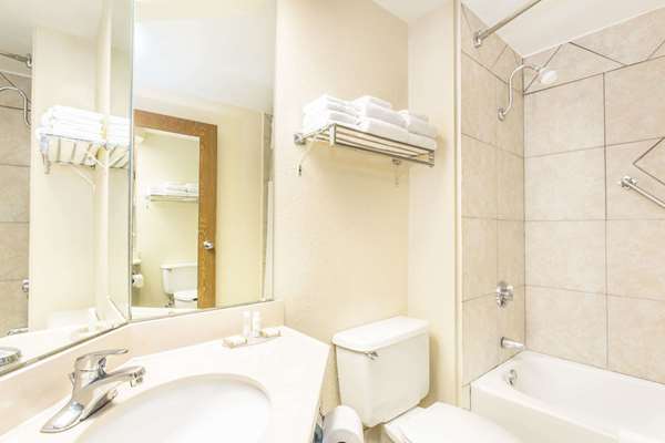  - Baymont Inn & Suites Sharonville - I-75, Exit 15