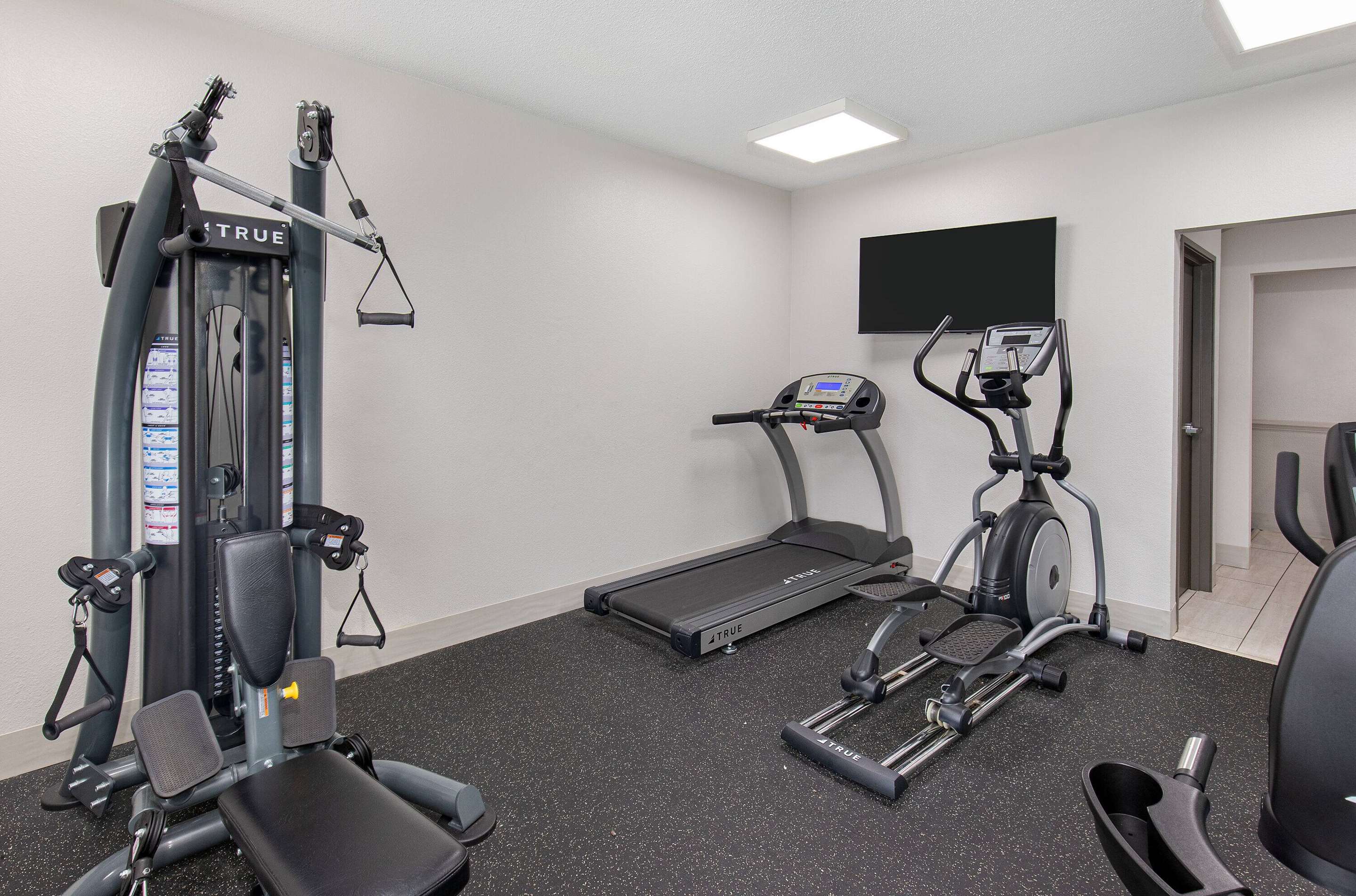 Health club fitness center gym | Wingate by Wyndham Hattiesburg