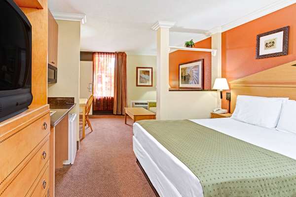  - Days Inn West Kissimmee