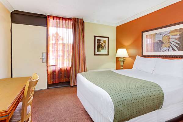  - Days Inn West Kissimmee