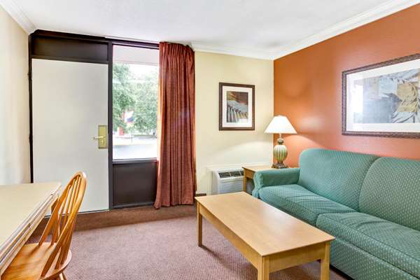  - Days Inn West Kissimmee