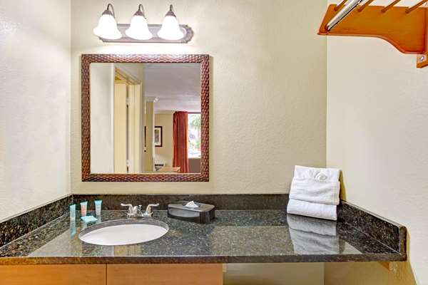  - Days Inn West Kissimmee