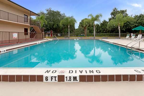 Pool - Days Inn West Kissimmee