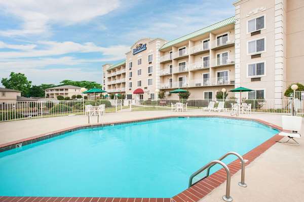 Pool - Baymont Inn & Suites Hot Springs