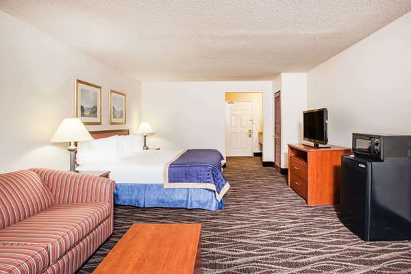  - Baymont Inn & Suites Hot Springs