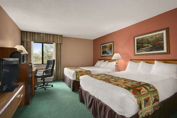  - Baymont Inn & Suites Sullivan