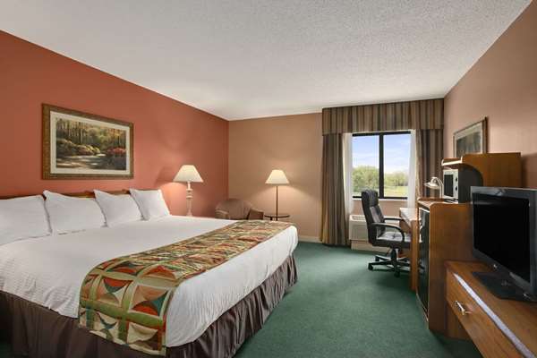  - Baymont Inn & Suites Sullivan