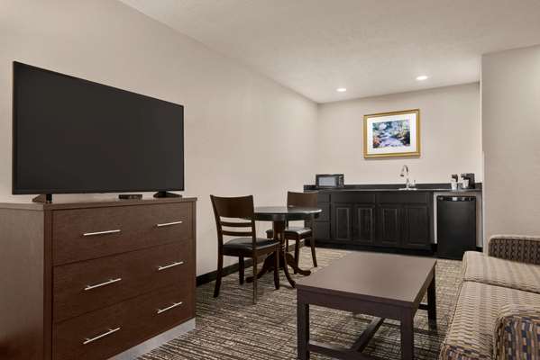Suite - Baymont Inn & Suites Washington