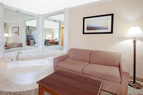 Suite - Baymont Inn & Suites Jackson