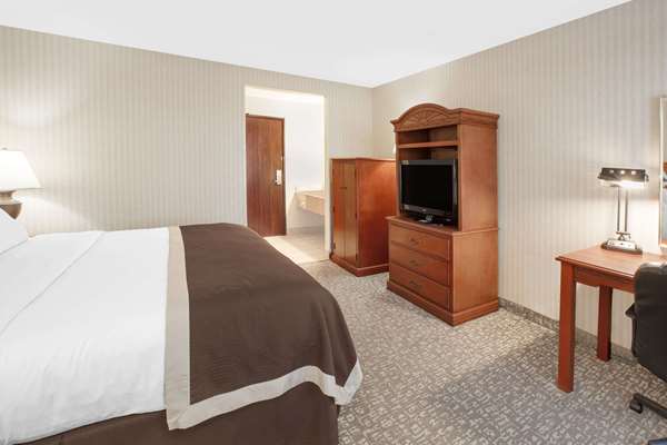 Suite - Baymont Inn & Suites Jackson