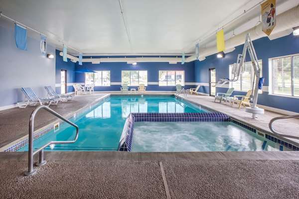 Pool - Baymont Inn & Suites Mackinaw City - I-75, Exit 338