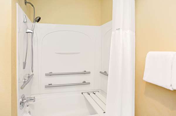  - Baymont Inn & Suites Airport Doral