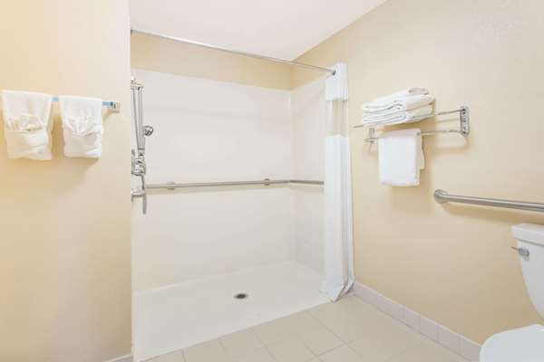  - Baymont Inn & Suites Plymouth