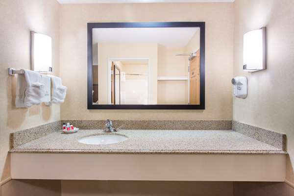  - Baymont Inn & Suites Plymouth