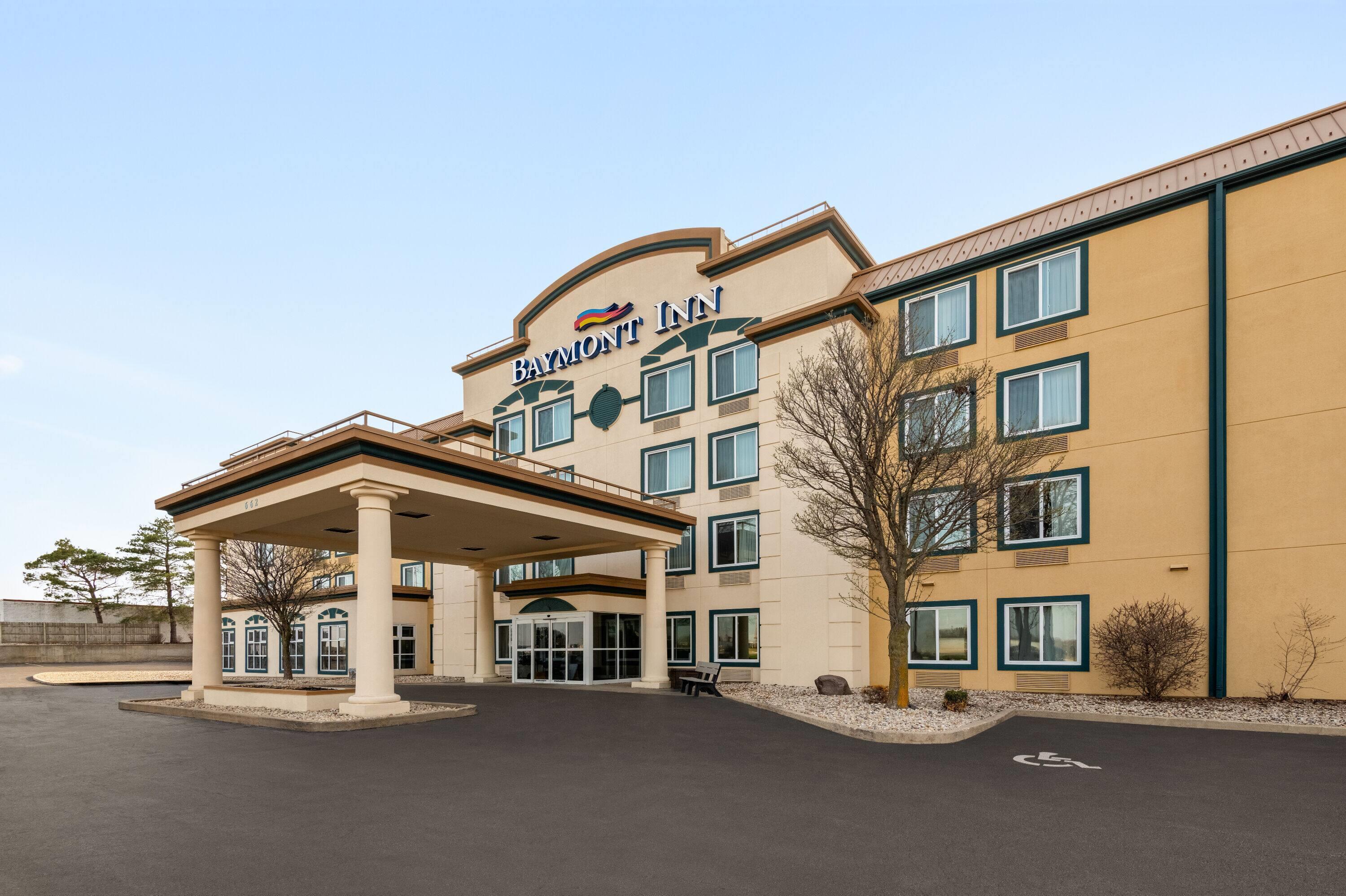 Exterior | Baymont by Wyndham Rockford