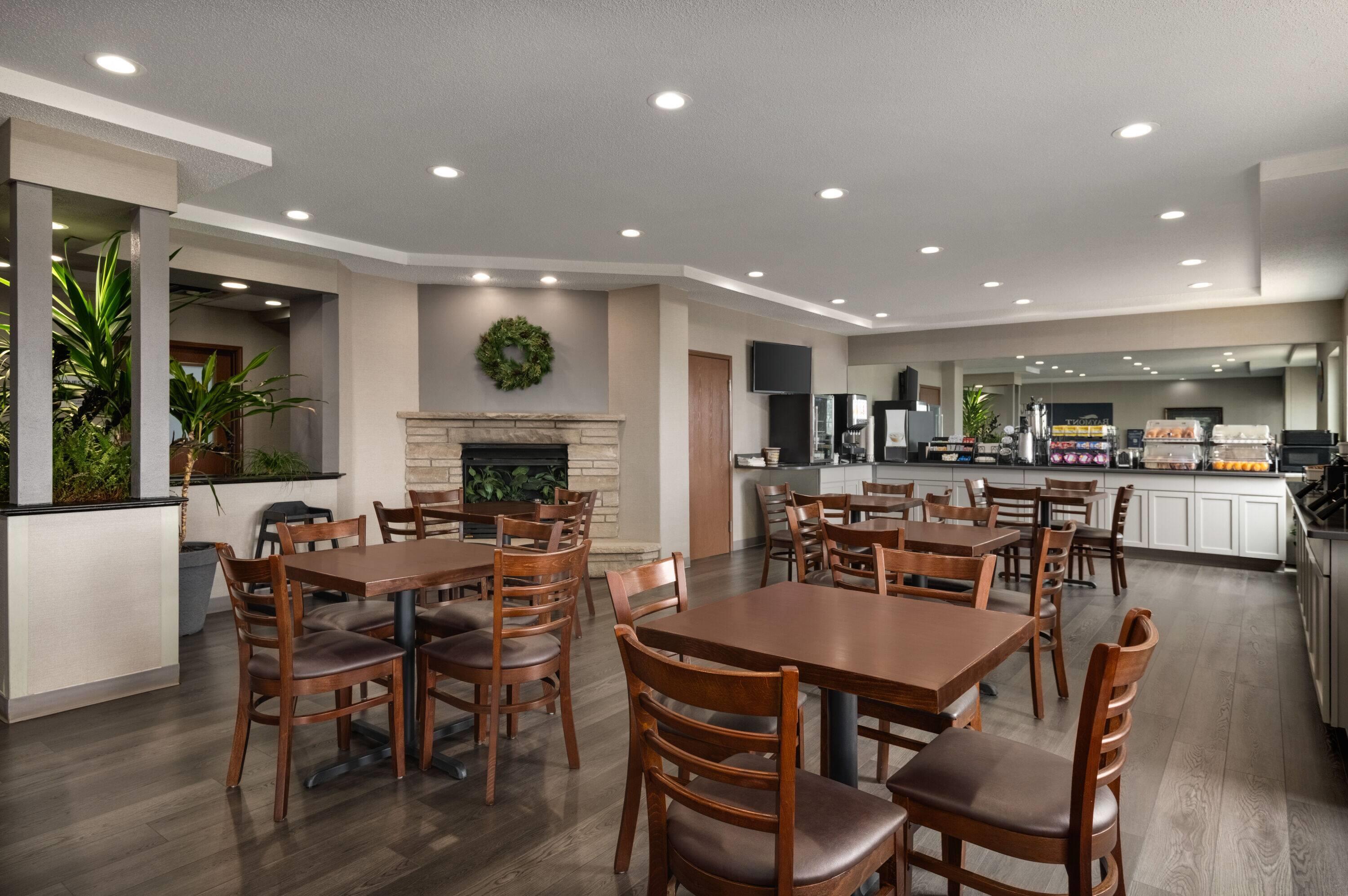 Breakfast Area | Baymont by Wyndham Rockford