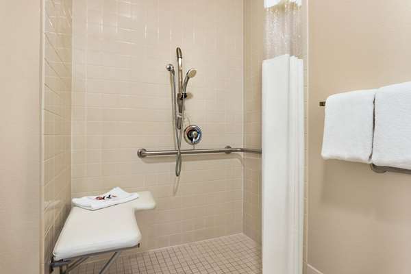  - Baymont Inn & Suites St Robert