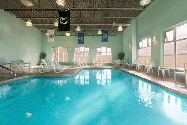Pool - Baymont Inn & Suites St Robert