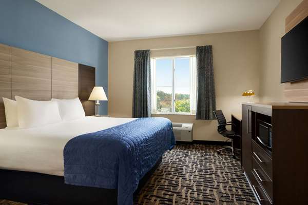  - Baymont Inn & Suites St Robert