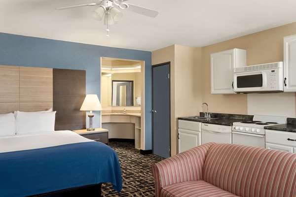  - Baymont Inn & Suites St Robert