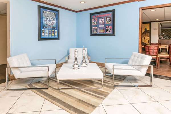  - Baymont Inn & Suites Arlington - I-30, Exits 29 & 30