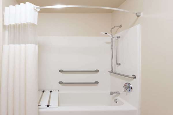  - Baymont Inn & Suites Waterford