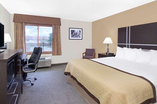  - Baymont Inn & Suites Green Bay