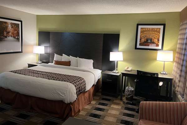  - Baymont Inn & Suites Champaign - I-74, Exit 182